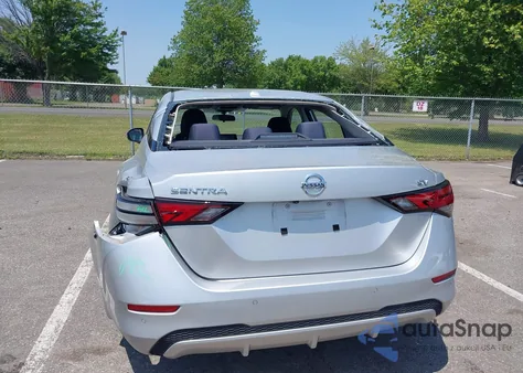 2021 Nissan Sentra Sv Xtronic Cvt z USA, uszkodzony, nr VIN 3N1AB8CV0MY301984